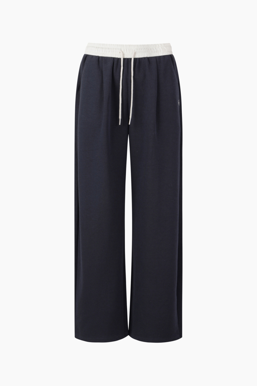 https://img.benettonmall.com/PARTS/KS/26F/SAPTE1641DN_MB_D10.jpg?cb=1786279682
