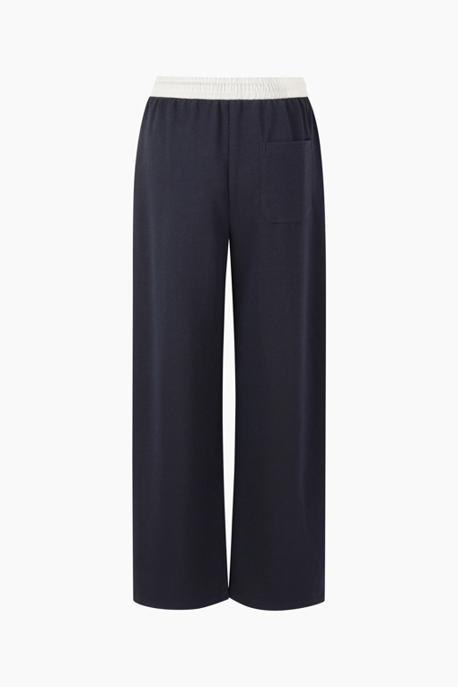 https://img.benettonmall.com/PARTS/KS/26F/SAPTE1641DN_MB_D11.jpg?cb=1787100377