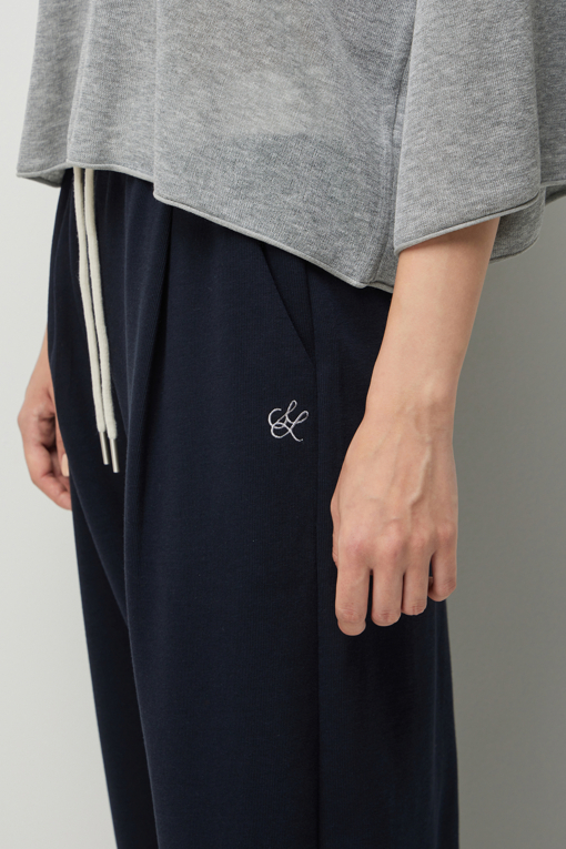 https://img.benettonmall.com/PARTS/KS/26F/SAPTE1641DN_MB_D3.jpg?cb=1787100377