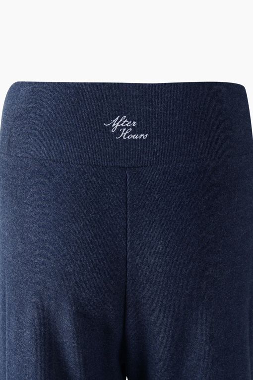 https://img.benettonmall.com/PARTS/KS/26F/SAPTE2661NY_MB_D3.jpg?cb=1792404559