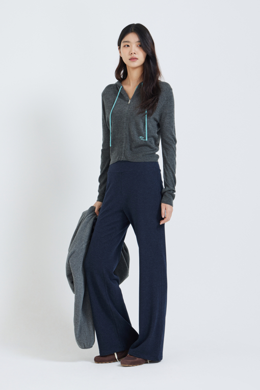 https://img.benettonmall.com/PARTS/KS/26F/SAPTE2661NY_MB_M7.jpg?cb=1792404559