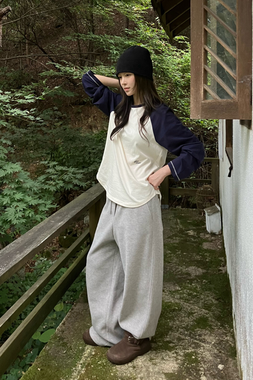 https://img.benettonmall.com/PARTS/KS/26F/SAPTE4661LG_MB_E1.jpg?cb=1792404559
