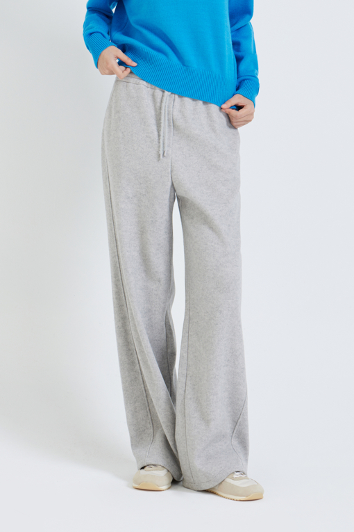https://img.benettonmall.com/PARTS/KS/26F/SAPTE4661LG_MB_M0.jpg?cb=1792404559