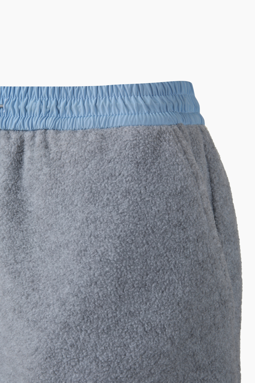 https://img.benettonmall.com/PARTS/KS/26F/SAPTE5661LG_MB_D3.jpg?cb=1792404559