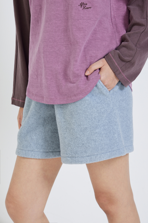 https://img.benettonmall.com/PARTS/KS/26F/SAPTE5661LG_MB_M3.jpg?cb=1792404559