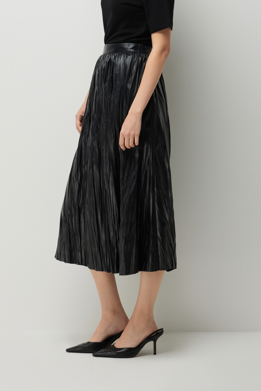 https://img.benettonmall.com/PARTS/KS/26F/SASK03641BK_MB_D1.jpg?cb=1789410927