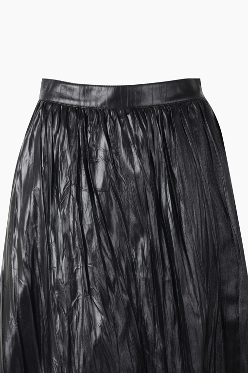 https://img.benettonmall.com/PARTS/KS/26F/SASK03641BK_MB_D12.jpg?cb=1789410927