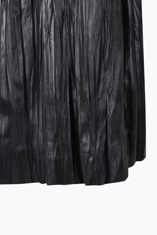 https://img.benettonmall.com/PARTS/KS/26F/SASK03641BK_MB_D14.jpg?cb=1789410927