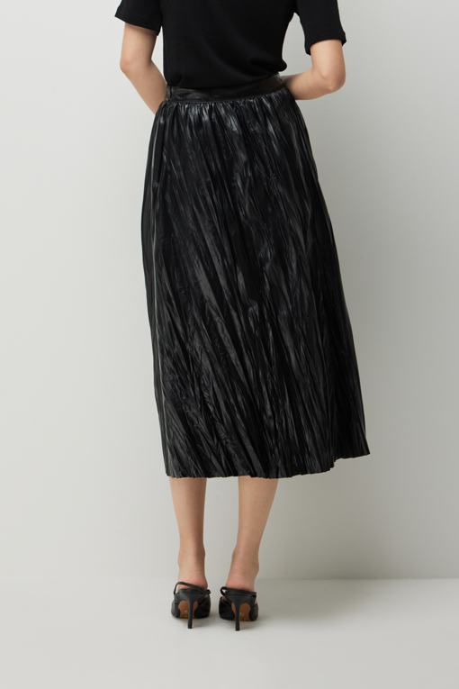 https://img.benettonmall.com/PARTS/KS/26F/SASK03641BK_MB_D2.jpg?cb=1789410927