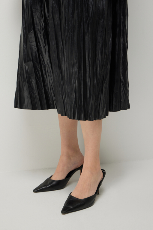 https://img.benettonmall.com/PARTS/KS/26F/SASK03641BK_MB_D4.jpg?cb=1789410927