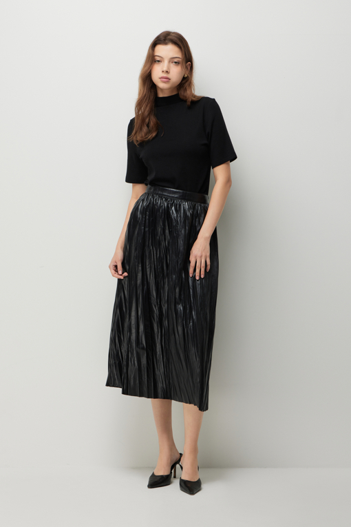 https://img.benettonmall.com/PARTS/KS/26F/SASK03641BK_MB_D5.jpg?cb=1789410927