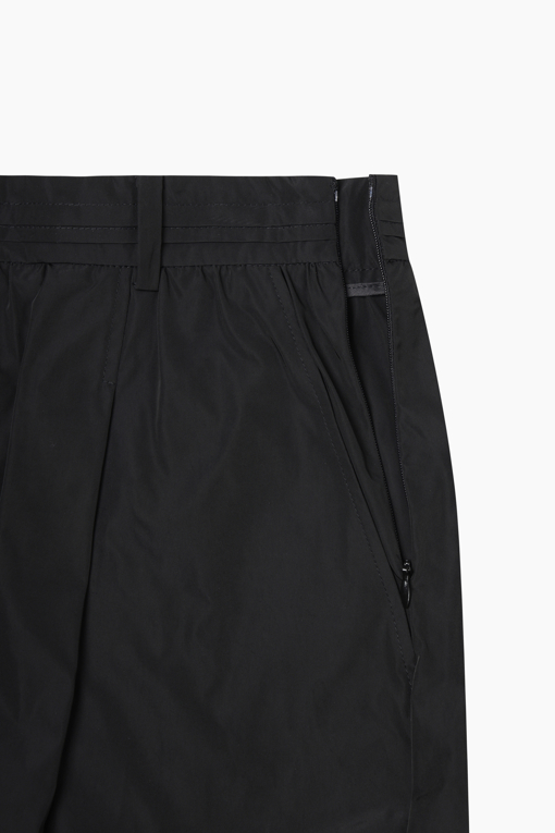 https://img.benettonmall.com/PARTS/KS/26F/SASK04641BK_MB_D15.jpg?cb=1789410927