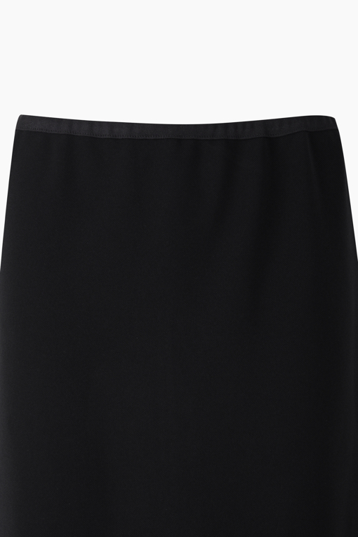 https://img.benettonmall.com/PARTS/KS/26F/SASK06641BK_MB_D12.jpg?cb=1789410927