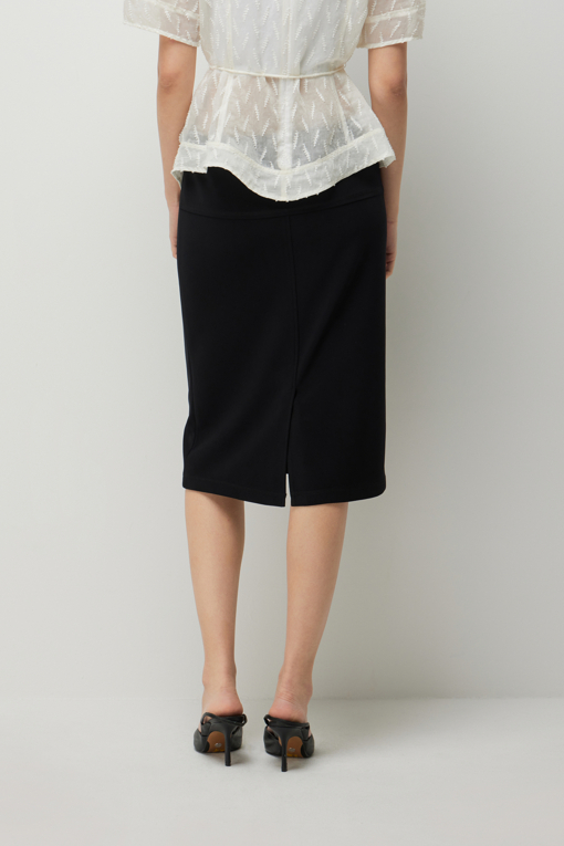 https://img.benettonmall.com/PARTS/KS/26F/SASK06641BK_MB_D3.jpg?cb=1789410927