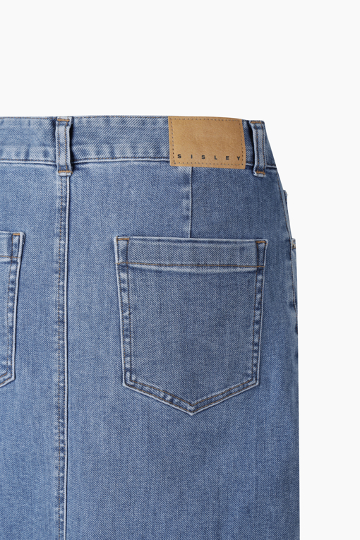 https://img.benettonmall.com/PARTS/KS/26F/SASK07641BL_MB_D4.jpg?cb=1785497529