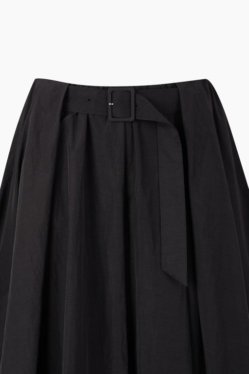 https://img.benettonmall.com/PARTS/KS/26F/SASK08641BK_MB_D12.jpg?cb=1789983961