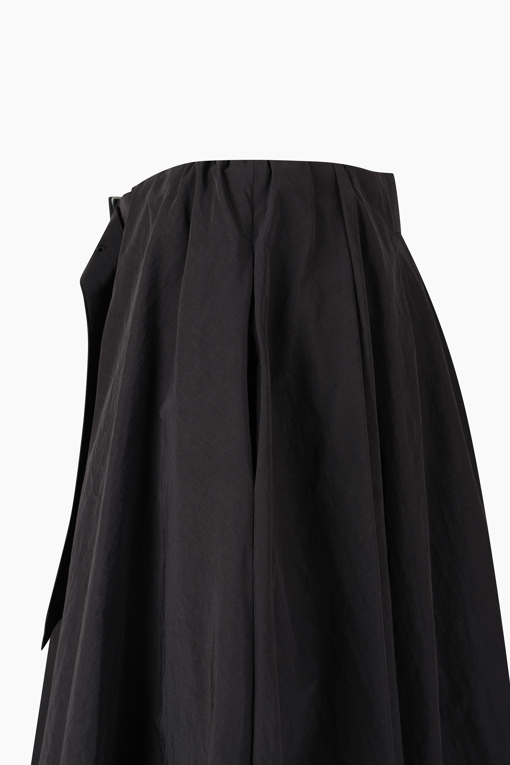 https://img.benettonmall.com/PARTS/KS/26F/SASK08641BK_MB_D13.jpg?cb=1789983961