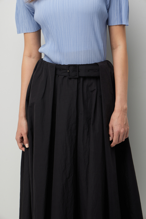 https://img.benettonmall.com/PARTS/KS/26F/SASK08641BK_MB_D3.jpg?cb=1789983961