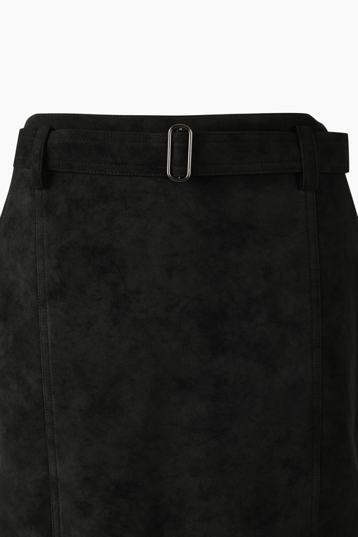 https://img.benettonmall.com/PARTS/KS/26F/SASK31661BK_MB_D2.jpg?cb=1789983961