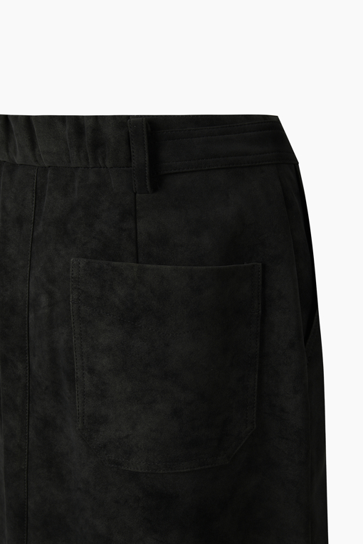 https://img.benettonmall.com/PARTS/KS/26F/SASK31661BK_MB_D3.jpg?cb=1789983961