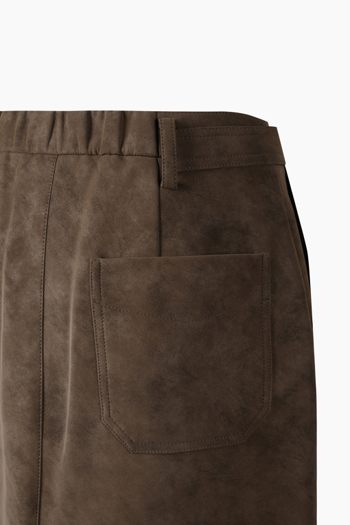 https://img.benettonmall.com/PARTS/KS/26F/SASK31661BR_MB_D3.jpg?cb=1789983961
