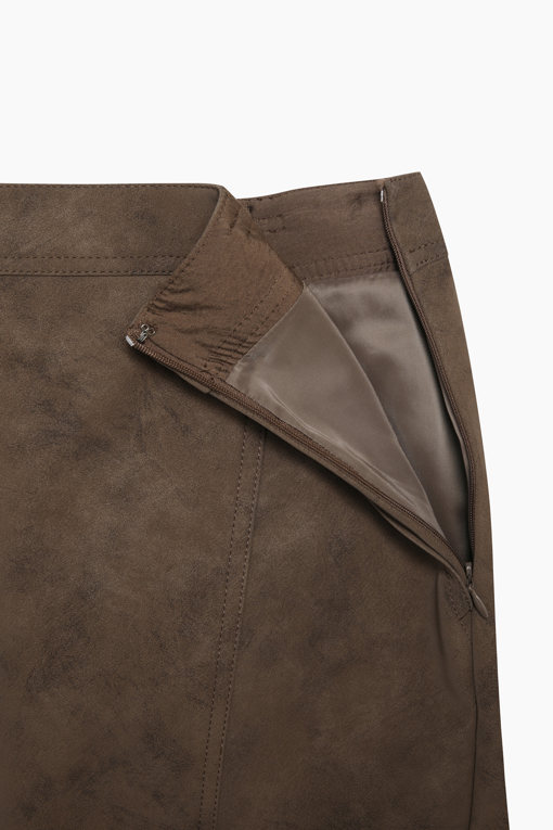https://img.benettonmall.com/PARTS/KS/26F/SASK31661BR_MB_D5.jpg?cb=1789983961