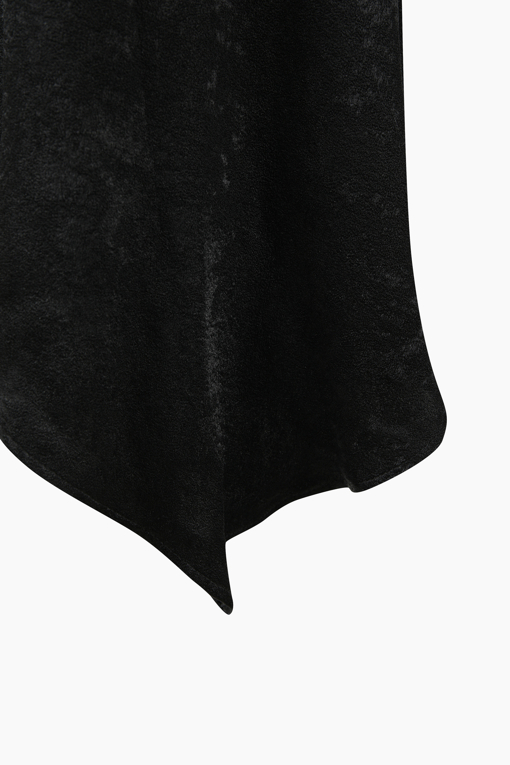 https://img.benettonmall.com/PARTS/KS/26F/SASK32661BK_MB_D4.jpg?cb=1789983961
