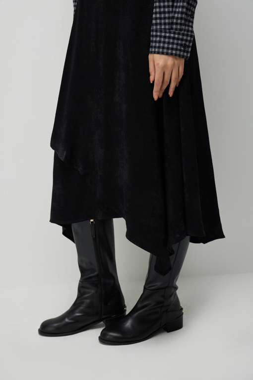 https://img.benettonmall.com/PARTS/KS/26F/SASK32661BK_MB_M4.jpg?cb=1789983961
