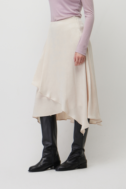 https://img.benettonmall.com/PARTS/KS/26F/SASK32661CR_MB_M1.jpg?cb=1790808094