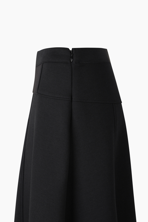 https://img.benettonmall.com/PARTS/KS/26F/SASK34661BK_MB_D4.jpg?cb=1789983961