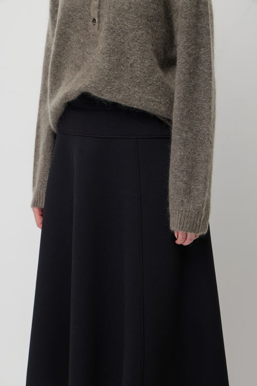 https://img.benettonmall.com/PARTS/KS/26F/SASK34661BK_MB_M3.jpg?cb=1790808094