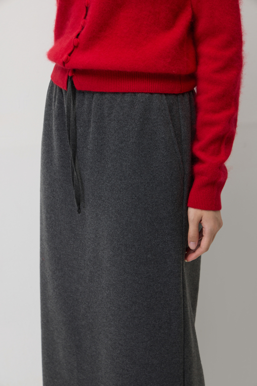 https://img.benettonmall.com/PARTS/KS/26F/SASK35661GR_MB_M4.jpg?cb=1793028892