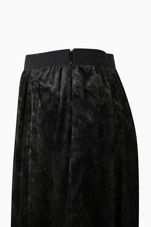 https://img.benettonmall.com/PARTS/KS/26F/SASK37661BK_MB_D3.jpg?cb=1789983961