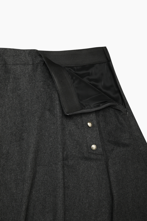 https://img.benettonmall.com/PARTS/KS/26F/SASK39661MG_MB_D4.jpg?cb=1789983961