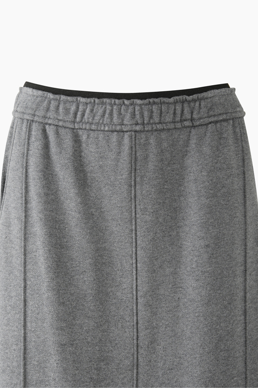 https://img.benettonmall.com/PARTS/KS/26F/SASKE2661DG_MB_D2.jpg?cb=1792404559