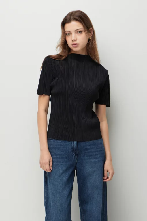 https://img.benettonmall.com/PARTS/KS/26F/SATS01641BK_MB.jpg?cb=1785497529