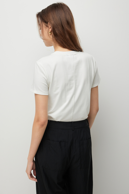 https://img.benettonmall.com/PARTS/KS/26F/SATS02641IV_MB_D4.jpg?cb=1789983961