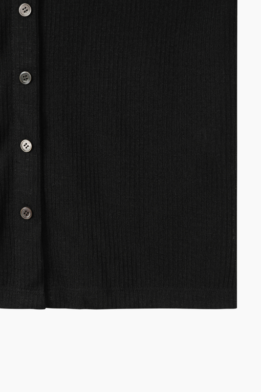 https://img.benettonmall.com/PARTS/KS/26F/SATS03641BK_MB_D14.jpg?cb=1789983961