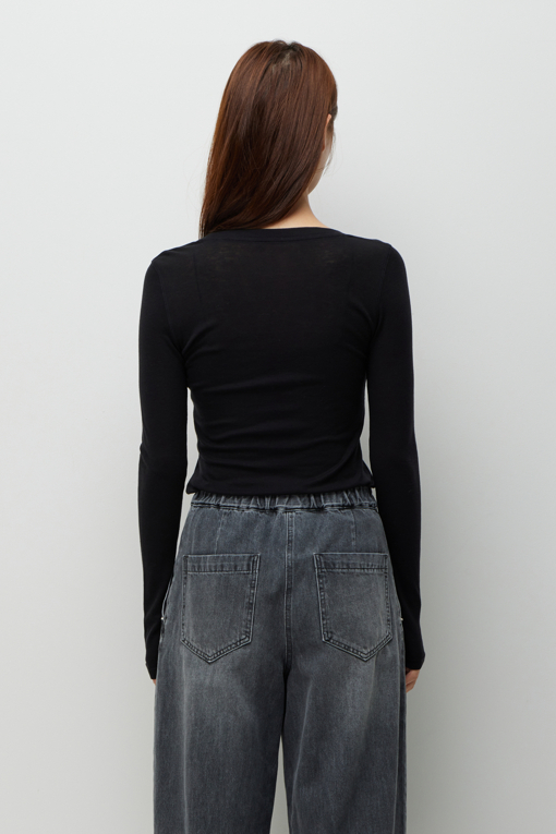 https://img.benettonmall.com/PARTS/KS/26F/SATS07641BK_MB_D2.jpg?cb=1789983961
