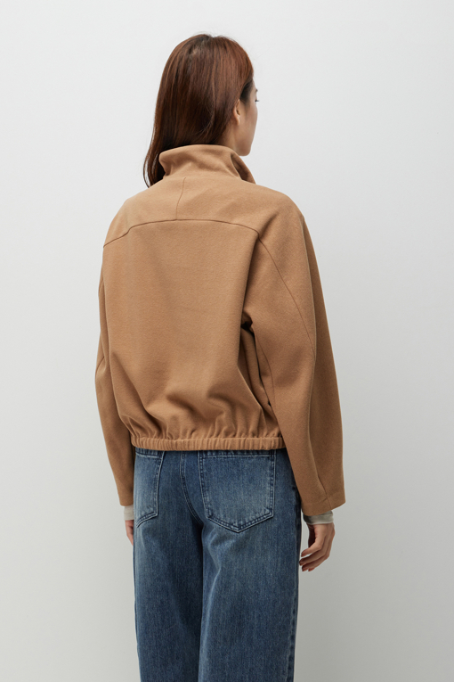 https://img.benettonmall.com/PARTS/KS/26F/SATS09641BG_MB_D3.jpg?cb=1789410927