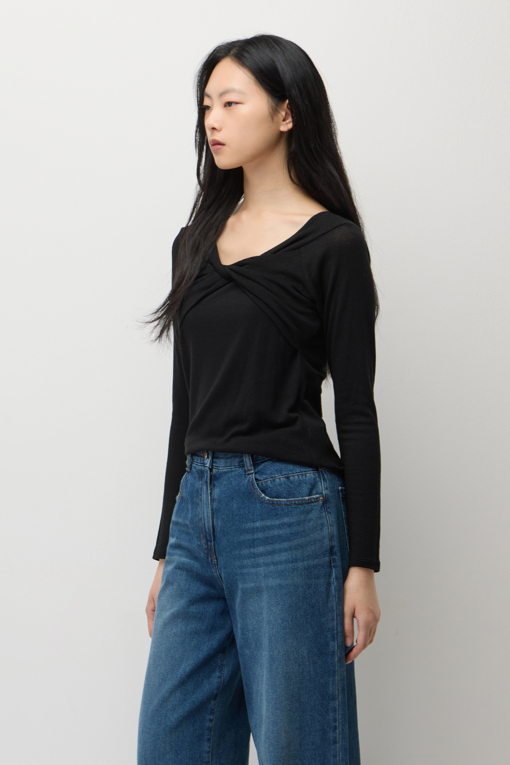 https://img.benettonmall.com/PARTS/KS/26F/SATS14641BK_MB_M1.jpg?cb=1792113748