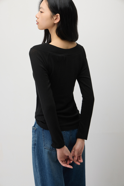 https://img.benettonmall.com/PARTS/KS/26F/SATS14641BK_MB_M4.jpg?cb=1792113748