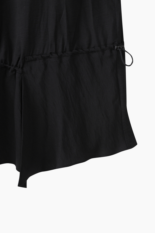 https://img.benettonmall.com/PARTS/KS/26F/SATS15641BK_MB_D4.jpg?cb=1789410927