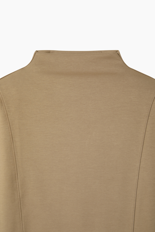 https://img.benettonmall.com/PARTS/KS/26F/SATS31661BG_MB_D2.jpg?cb=1789983961