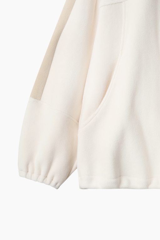 https://img.benettonmall.com/PARTS/KS/26F/SATS35661IV_MB_D3.jpg?cb=1793028892