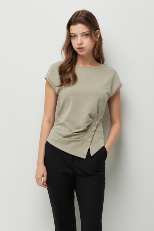 https://img.benettonmall.com/PARTS/KS/26F/SATSE1641KG_MB_D0.jpg?cb=1787829942
