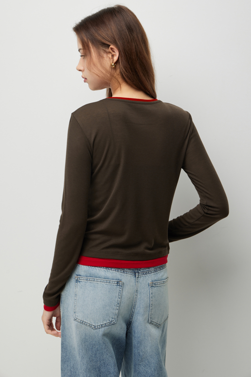 https://img.benettonmall.com/PARTS/KS/26F/SATSE2641BR_MB_D4.jpg?cb=1787100377