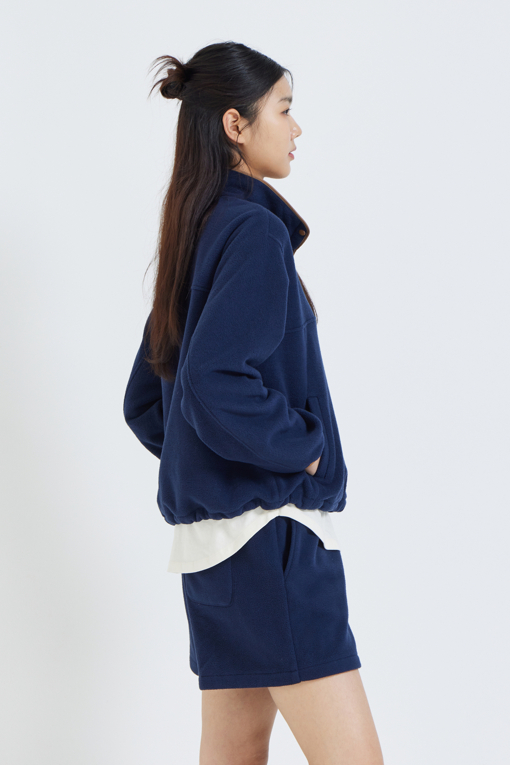 https://img.benettonmall.com/PARTS/KS/26F/SATSE3661DN_MB_M2.jpg?cb=1792404559