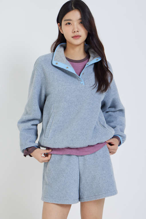 https://img.benettonmall.com/PARTS/KS/26F/SATSE3661LG_MB_M3.jpg?cb=1792404559