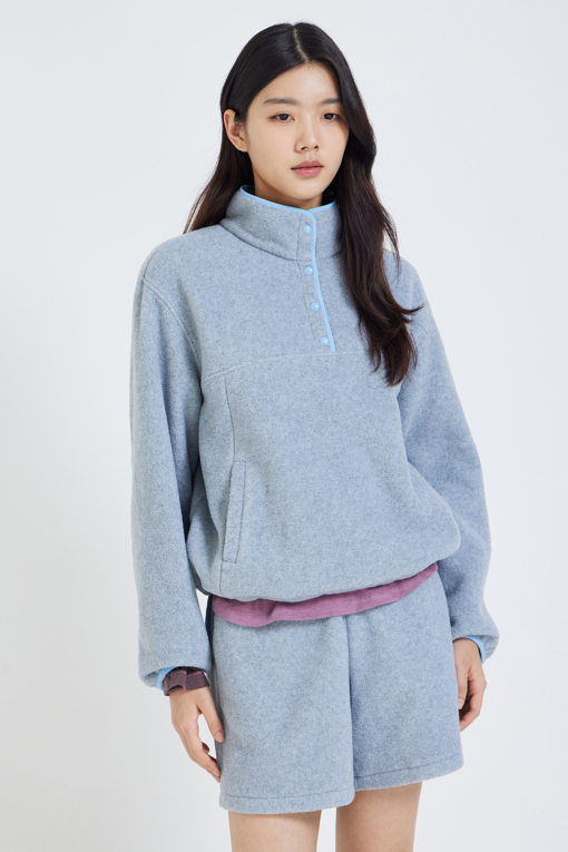 https://img.benettonmall.com/PARTS/KS/26F/SATSE3661LG_MB_M4.jpg?cb=1792404559